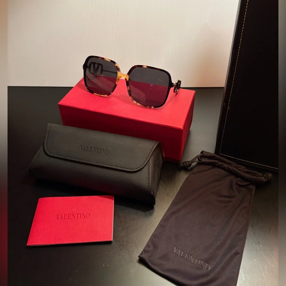 VALENTINO Havana Gradient Sunglassses